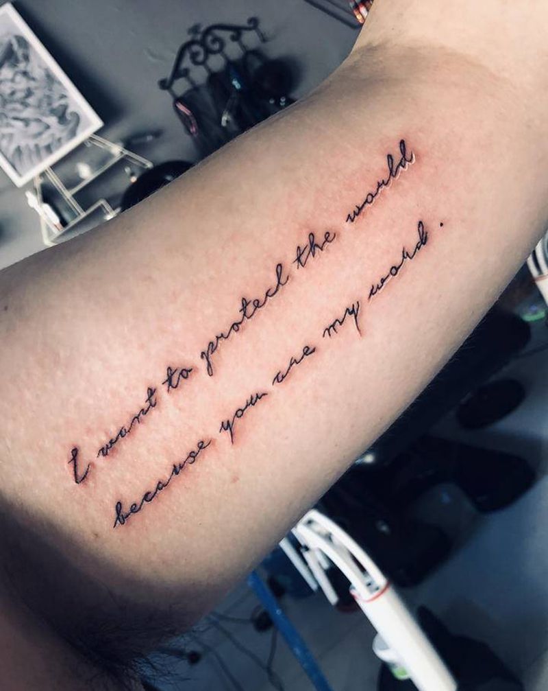 大臂英文短句纹身图片_手臂花体字英文纹身图案