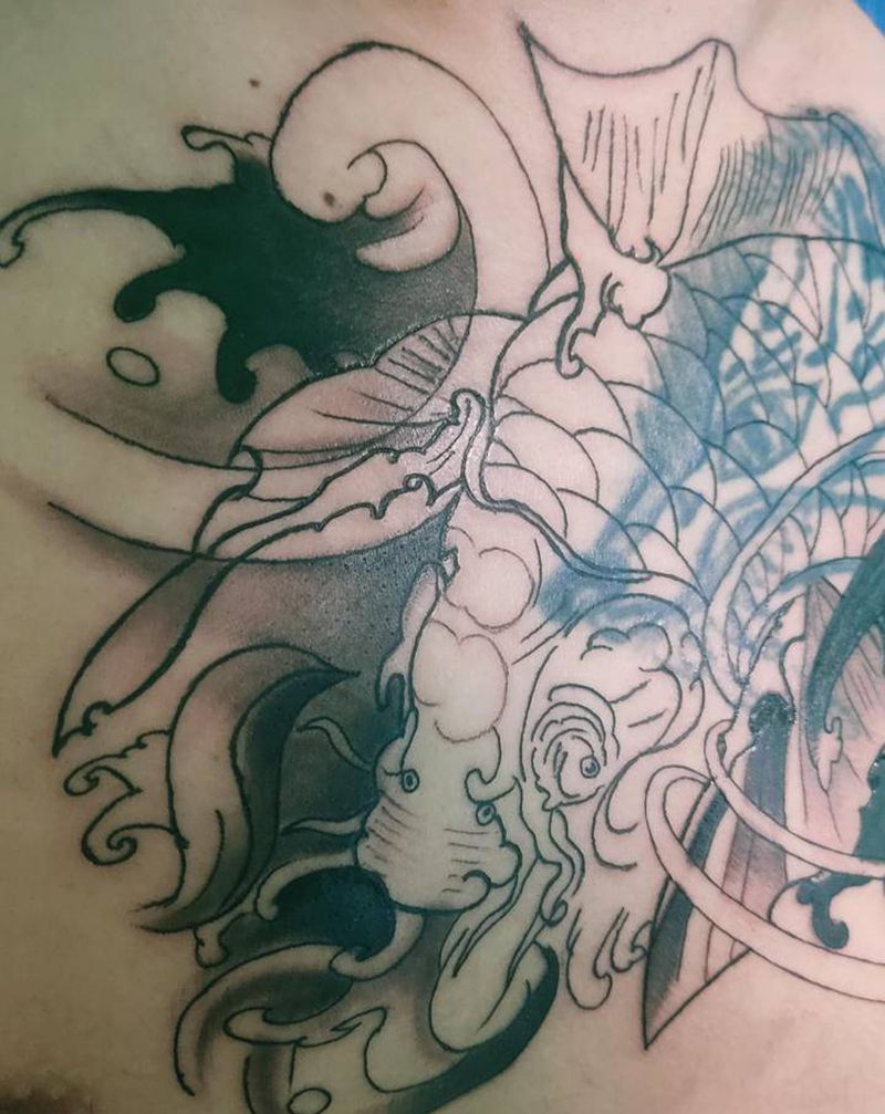 鲤鱼遮盖（未完待续）纹身图片_胸部新传统鱼水纹身图案