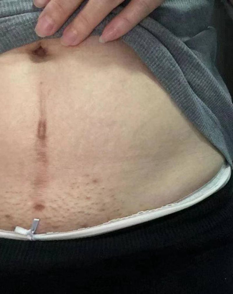 遮盖纹身图片_腹部新传统水彩纹身图案