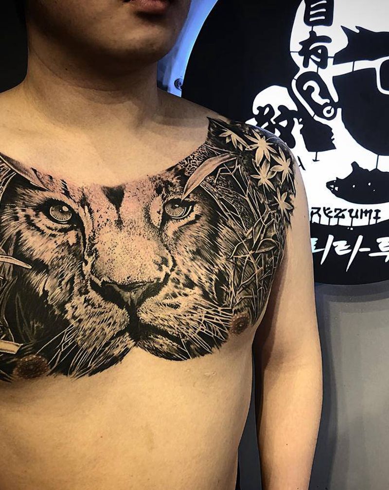 花胸狮子完成纹身图片_胸部纹身图案