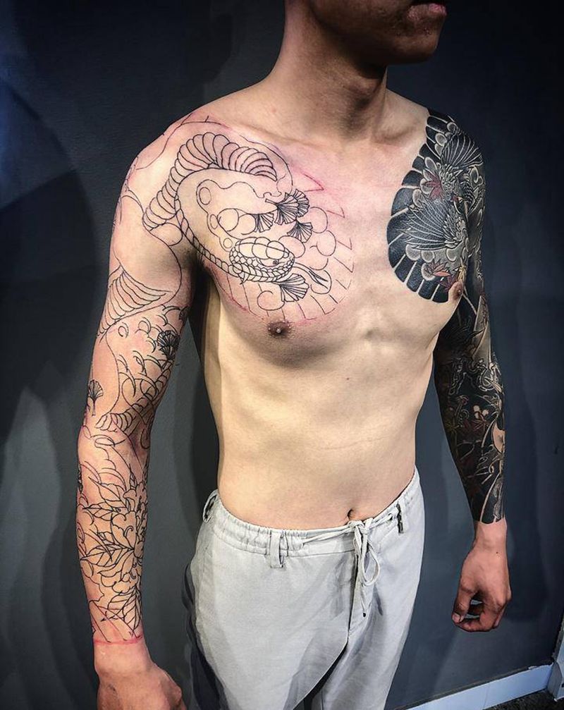 传统半甲花臂进行中纹身图片_手臂胸部纹身图案