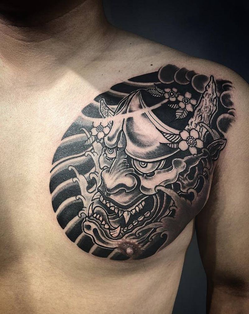 胸口般若纹身图片_胸部纹身图案