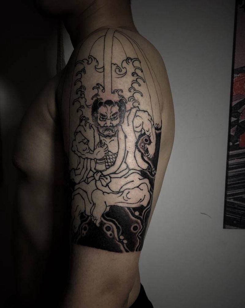 文人上覺纹身图片_肩部手臂老传统纹身图案