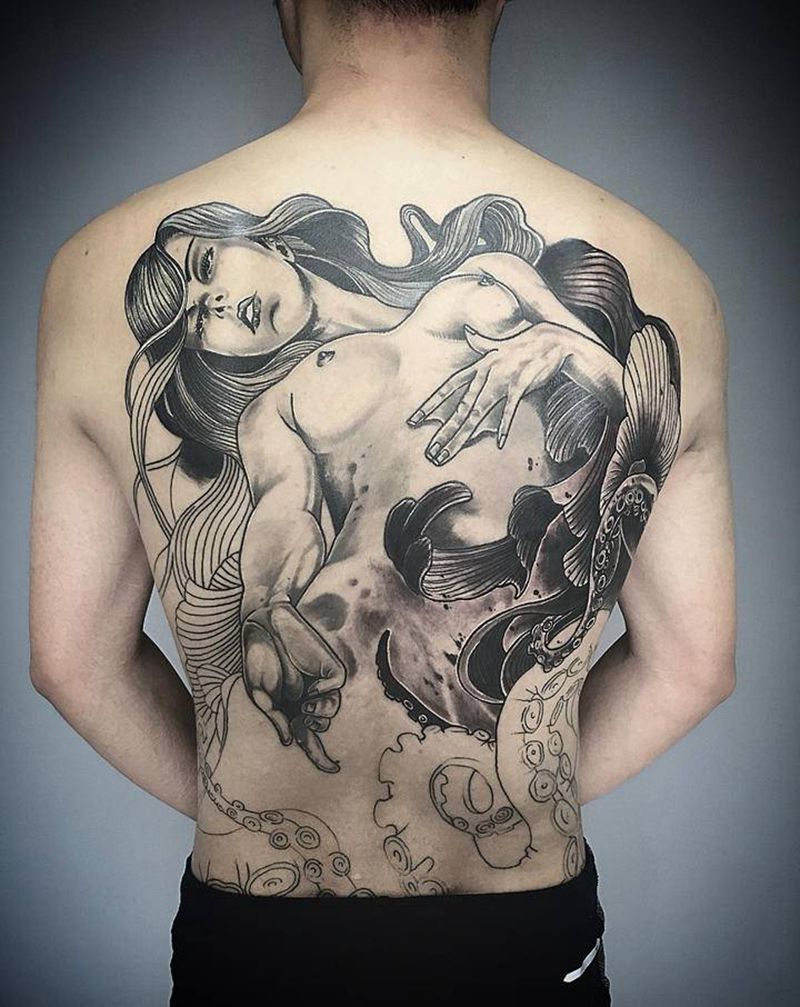 欧美满背待续纹身图片_背部纹身图案