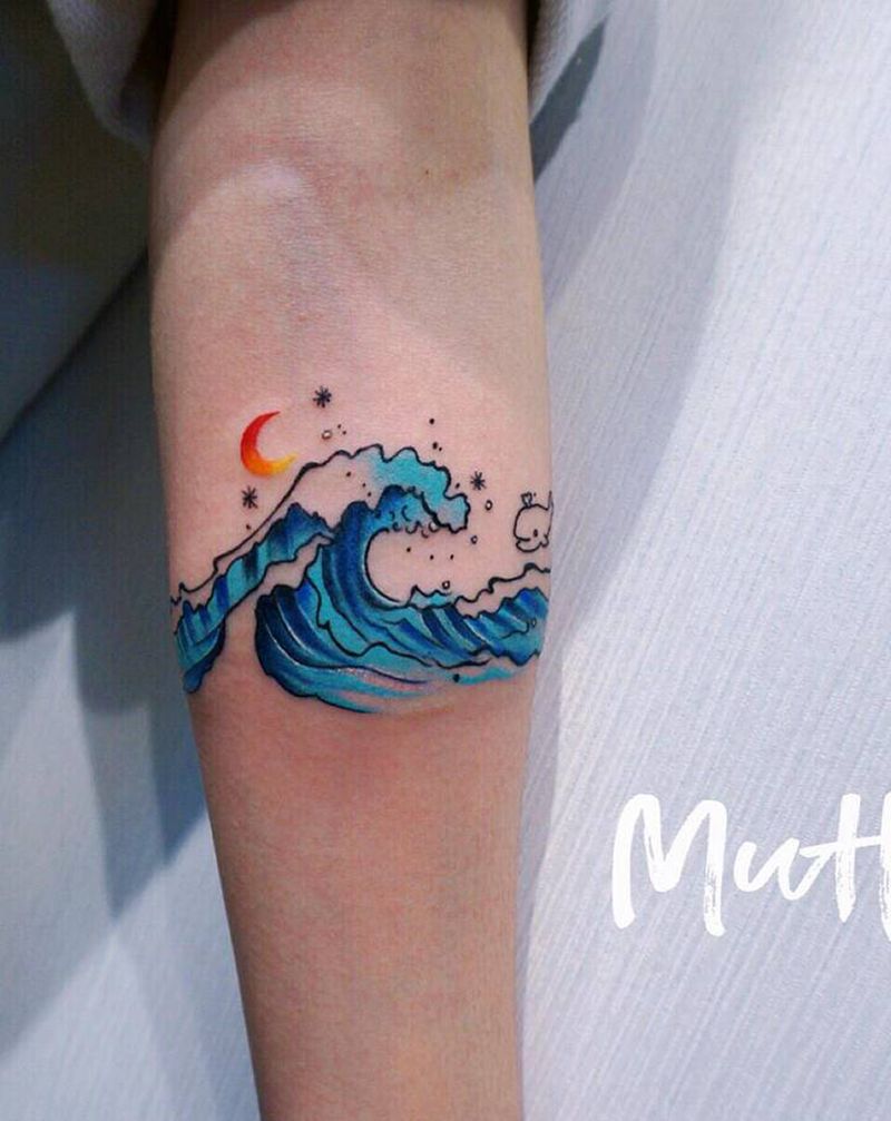 水浪纹身图片_手臂老传统纹身图案