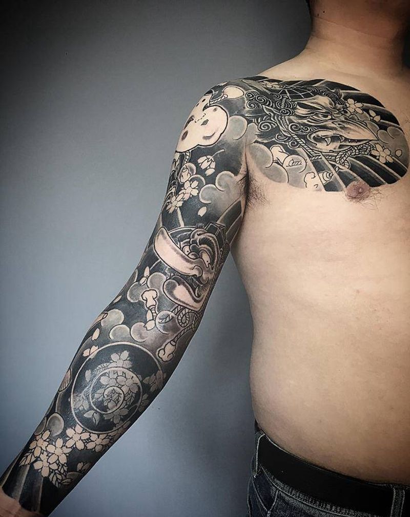 半甲花臂纹身图片_手臂胸部纹身图案