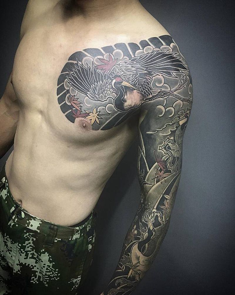 日式传统半甲花臂纹身图片_手臂胸部纹身图案