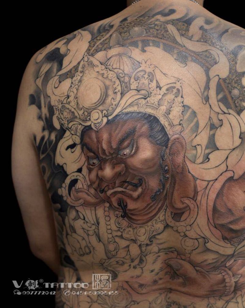 《黄财神》纹身图片_背部臀部新传统老传统财神招财满背纹身图案