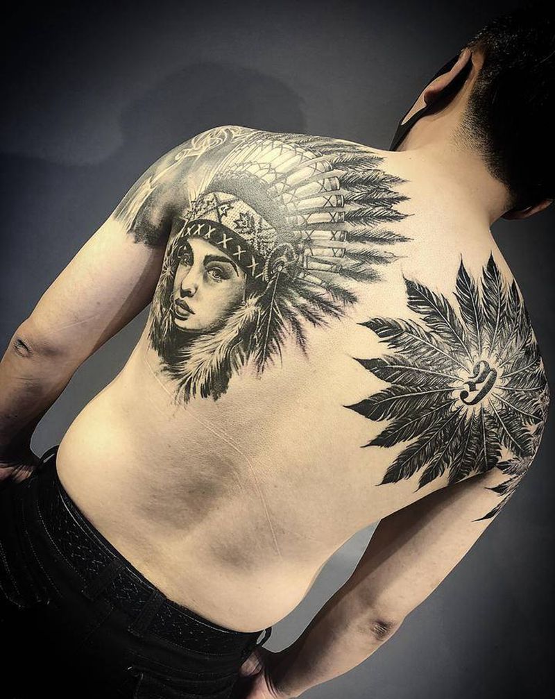 非常有想法的客人纹身图片_背部肩部欧美写实纹身图案