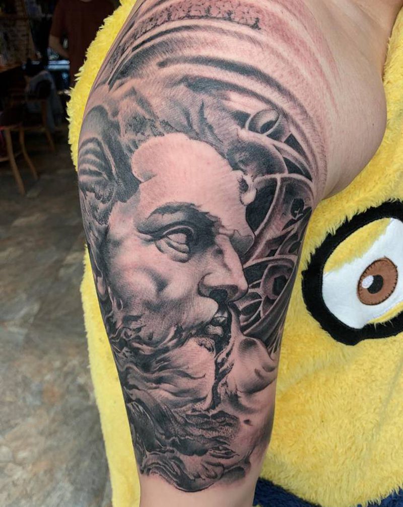 写实波塞冬纹身图片_脚部胸部New School欧美写实纹身图案