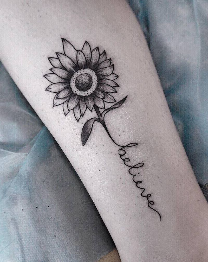 向日葵 相信纹身图片_腿部手部点刺向日葵纹身图案