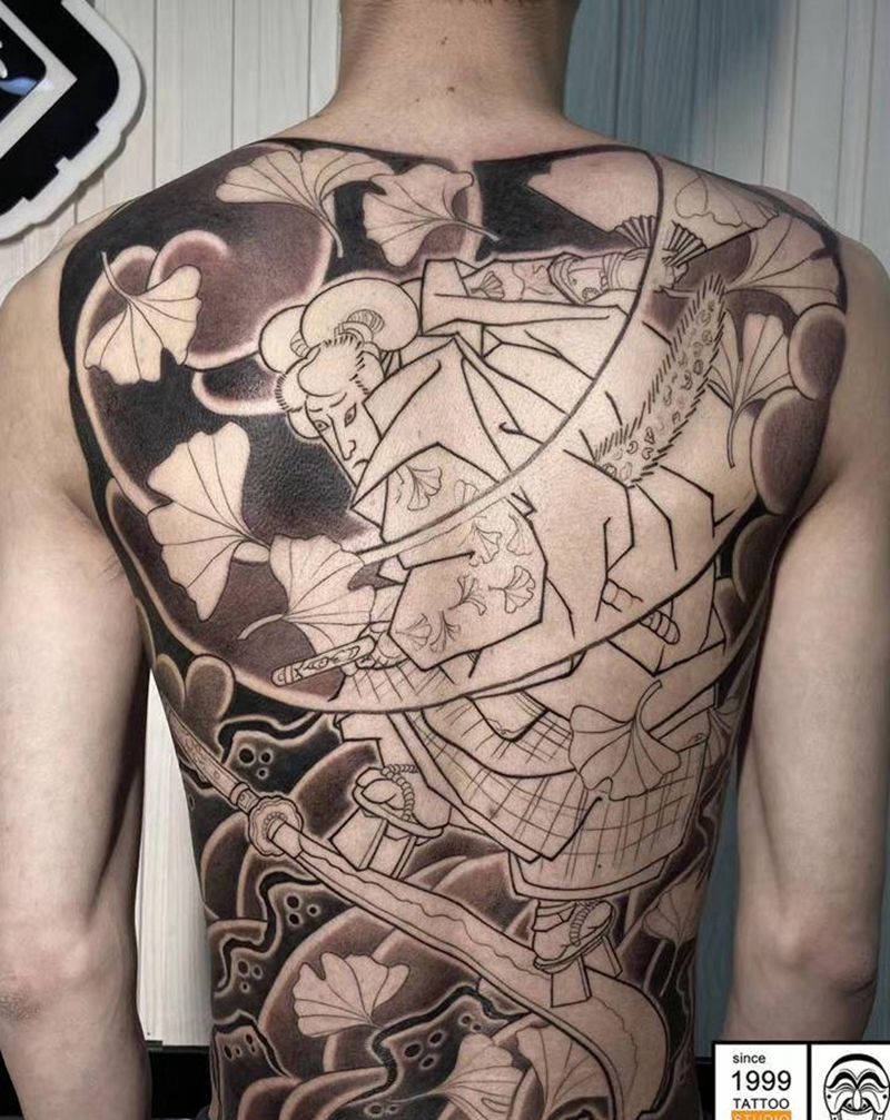 日式满背纹身图片_背部老传统纹身图案