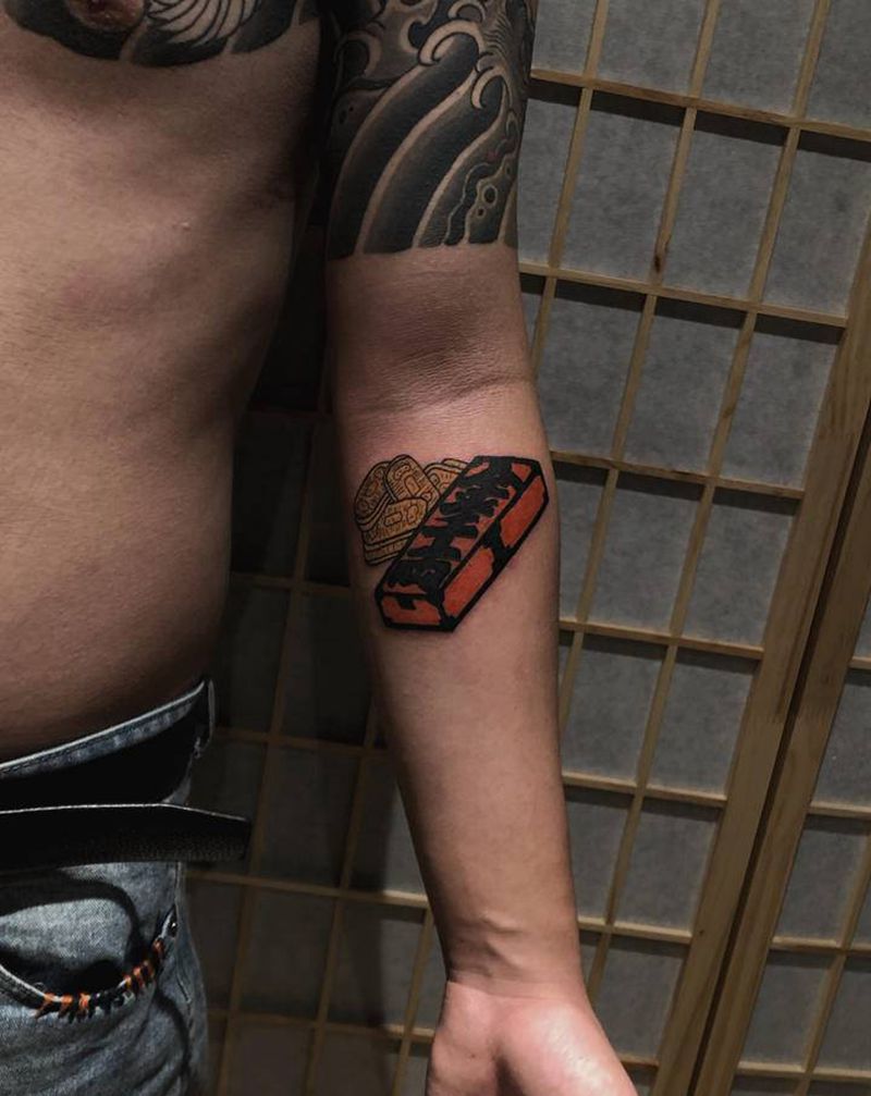 金千两纹身图片_手臂老传统纹身图案