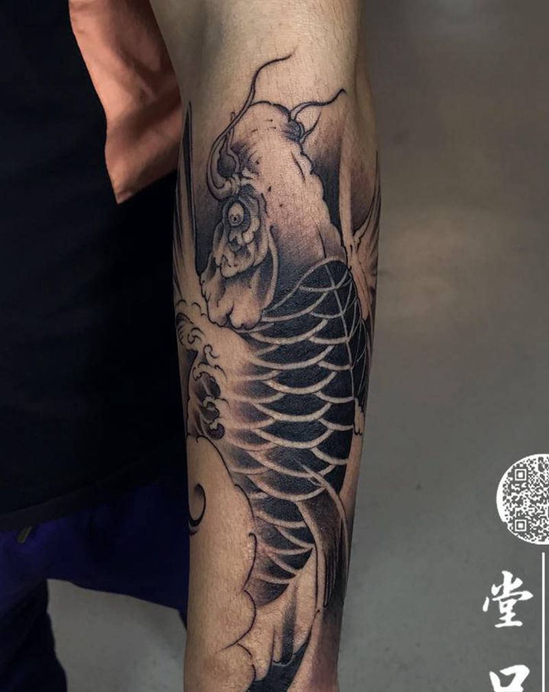 覆盖烟疤鱼纹身图片_鱼纹身图案