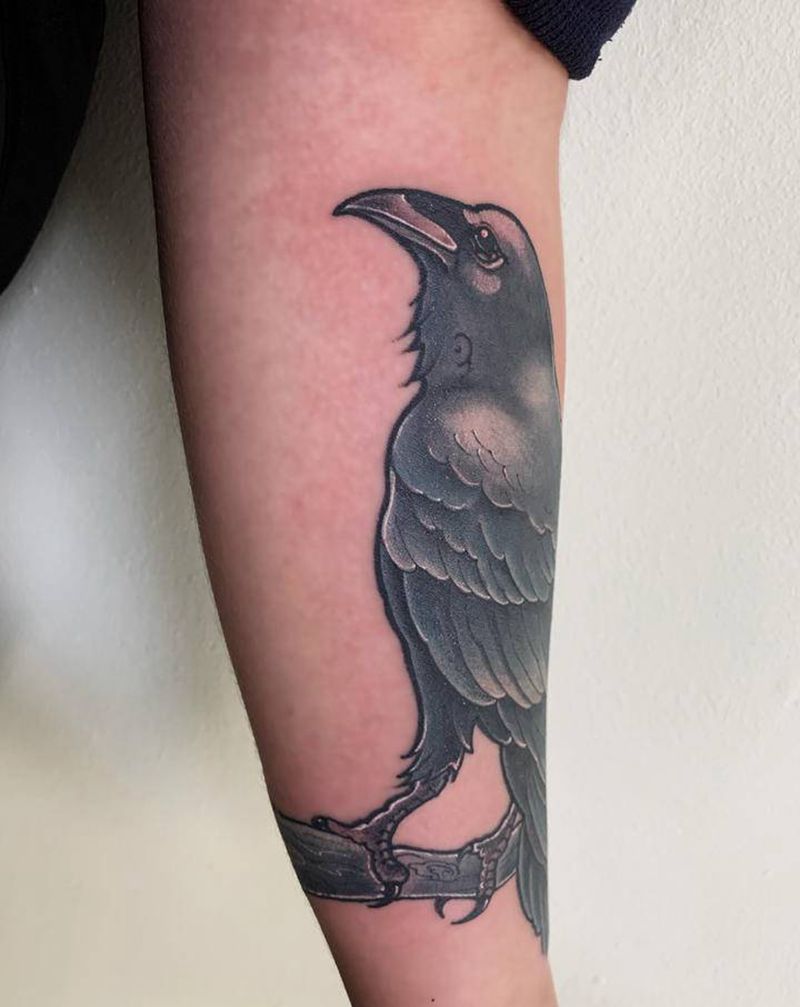乌鸦纹身图片_手臂欧美写实纹身图案