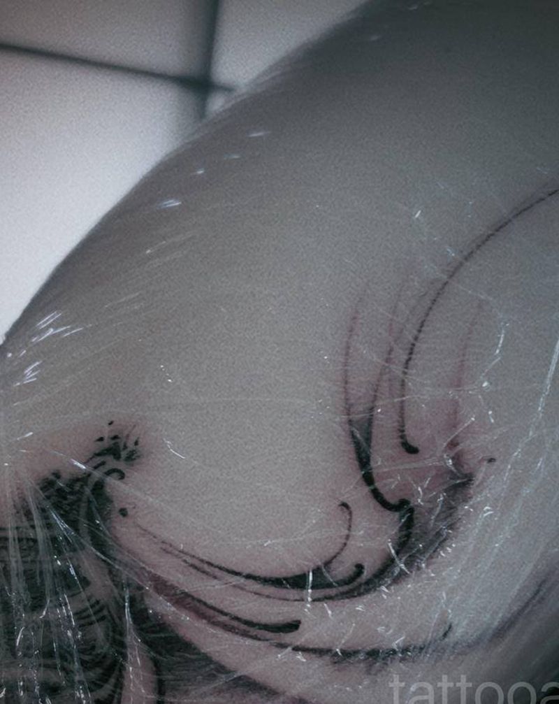 局部纹身图片_手臂水墨纹身图案