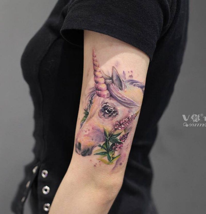 独角兽的独白！纹身图片_手臂水彩水墨独角兽独角兽水墨纹身图案