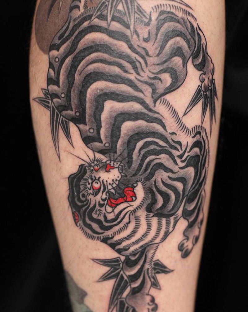 日式老虎纹身图片_腿部老传统老虎纹身图案