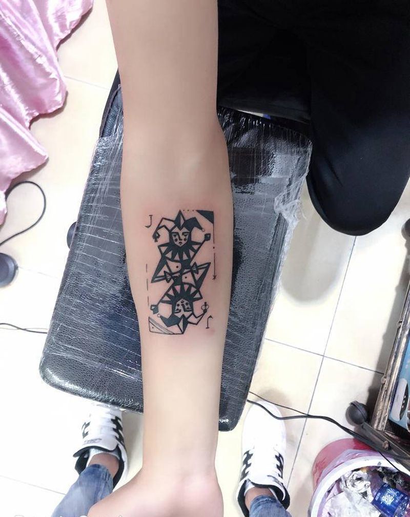 J纹身图片_手臂图腾纹身图案