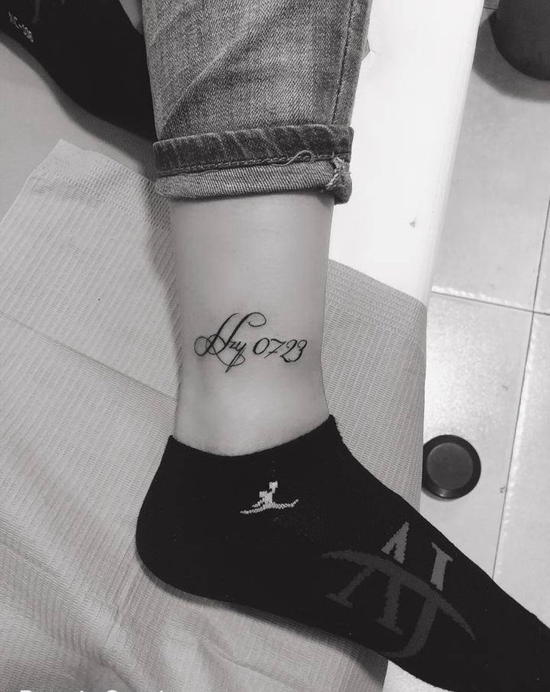 小清新字母纹身图片_小清新纹身图案