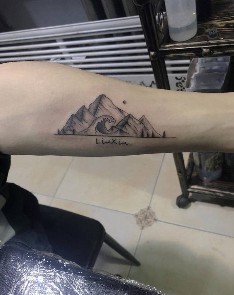 山纹身图片_手臂新传统纹身图案