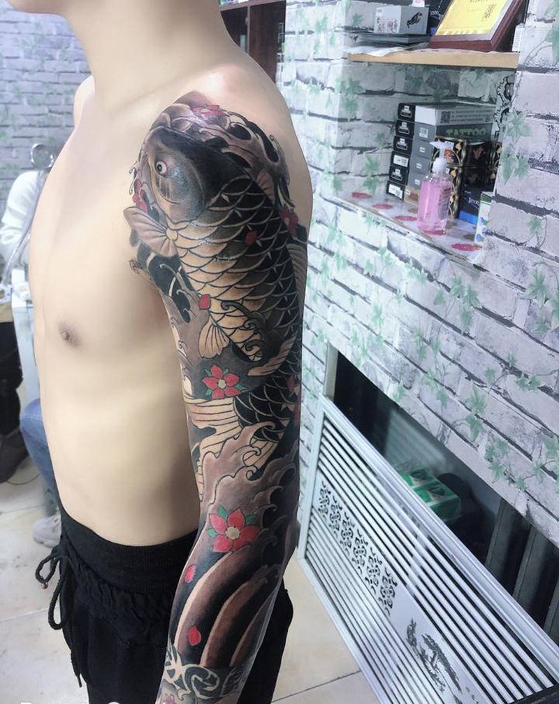 接花臂纹身图片_手臂新传统纹身图案