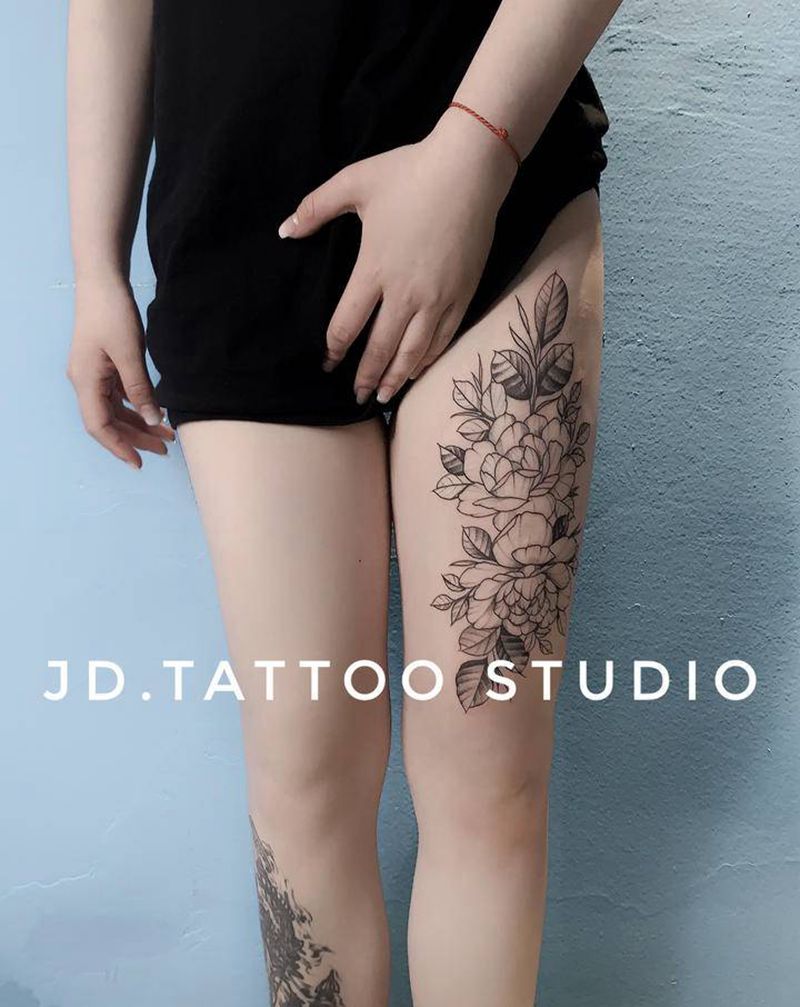 素花纹身图片_腿部点刺素花纹身图案