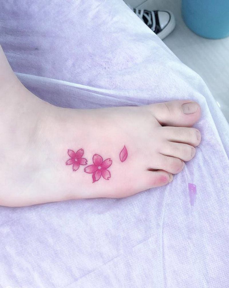 小清新纹身图片_脚部水彩纹身图案