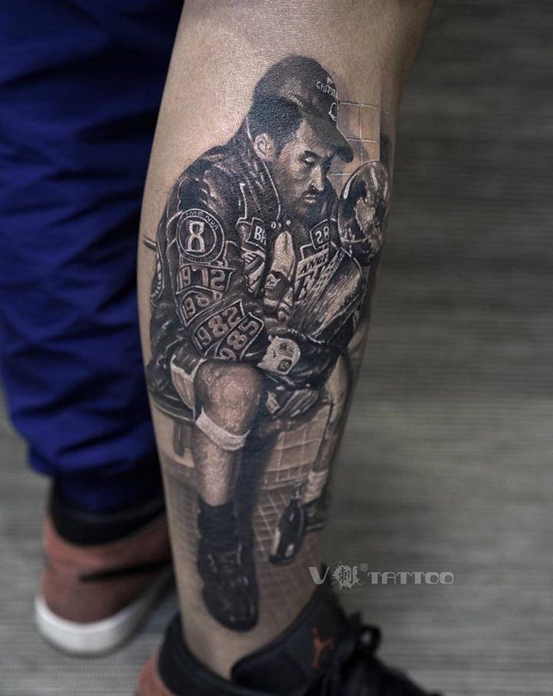 #科比逝世一周年纹身图片_腿部欧美写实科比写实肖像纹身图案