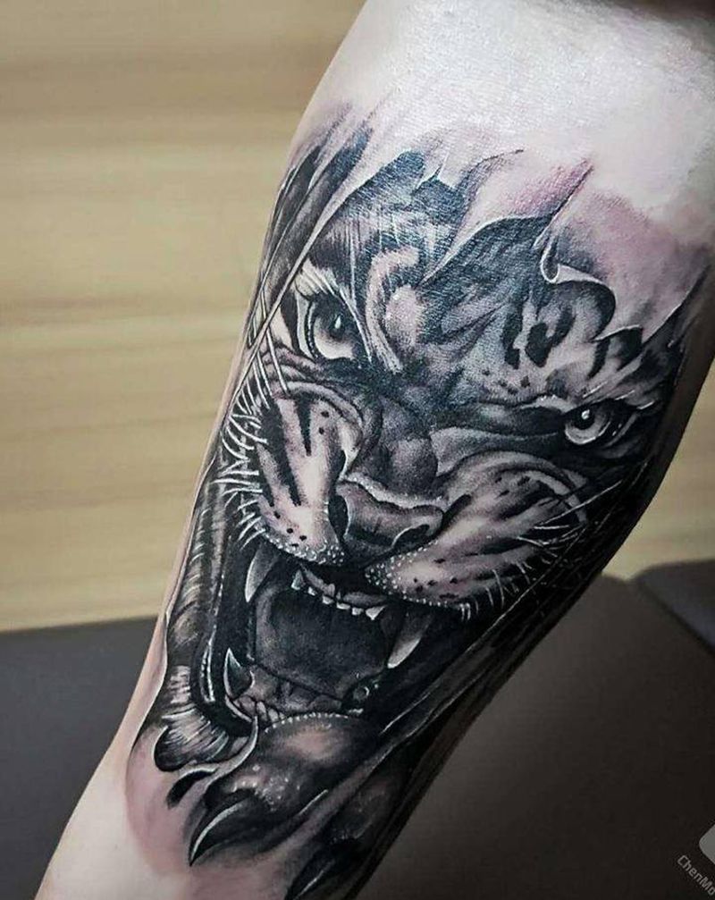 老虎纹身图片_手臂欧美写实虎纹身图案