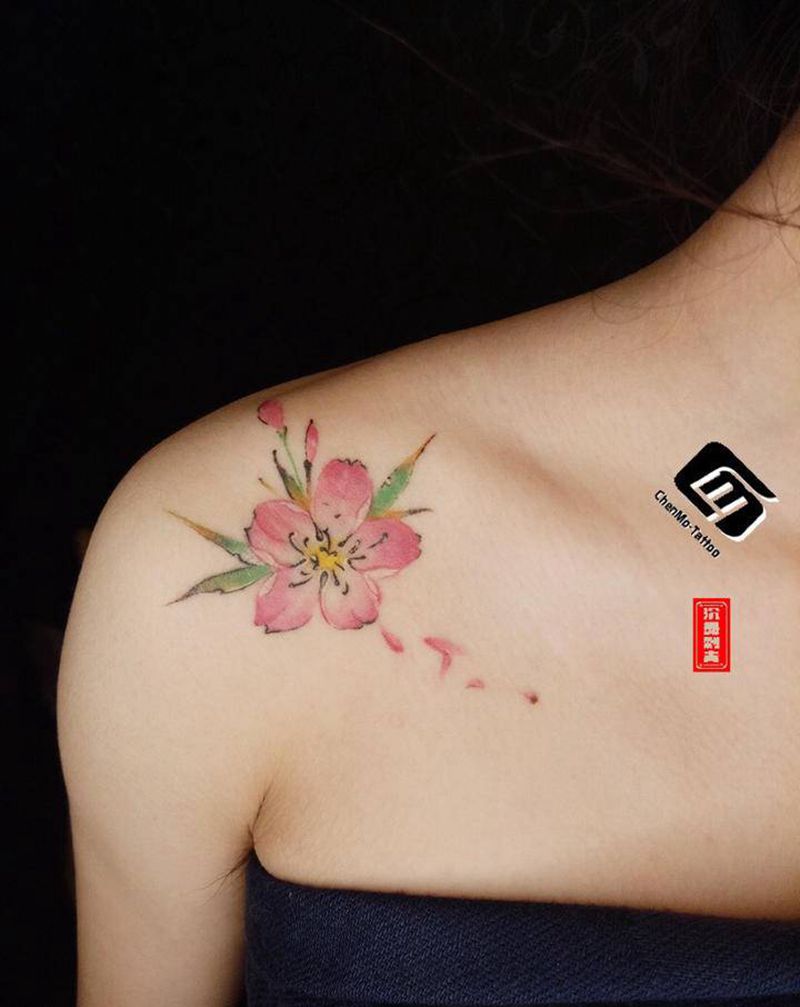 肩花纹身图片_肩部水彩樱花小清新纹身图案