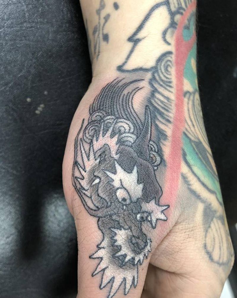 手掌龙纹身图片_手部老传统纹身图案