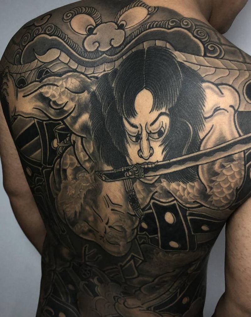 破水门张顺纹身图片_背部臀部老传统张顺纹身图案