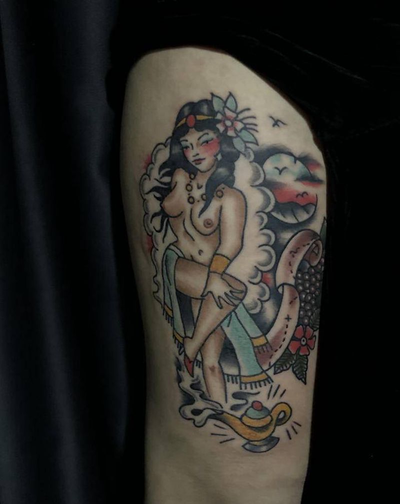 old school 女郎纹身图片_腿部Old School纹身图案