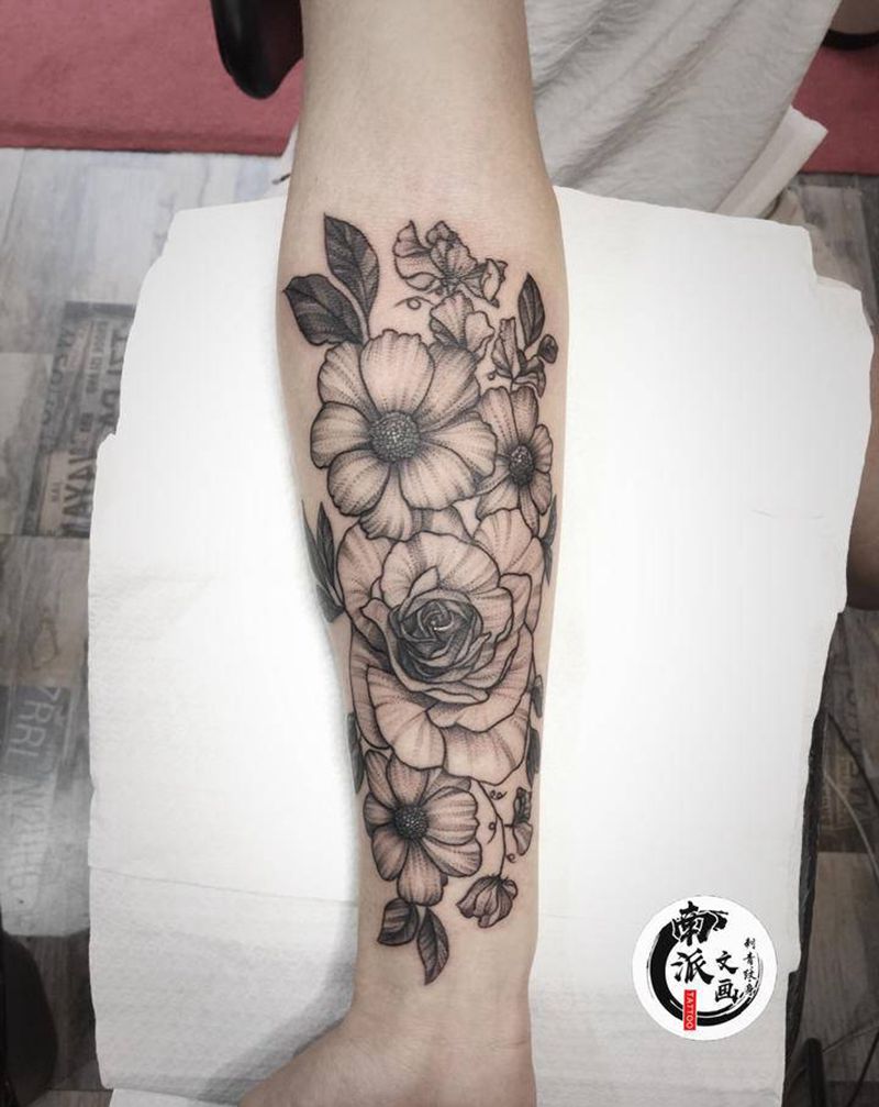 素花纹身图片_手臂纹身图案