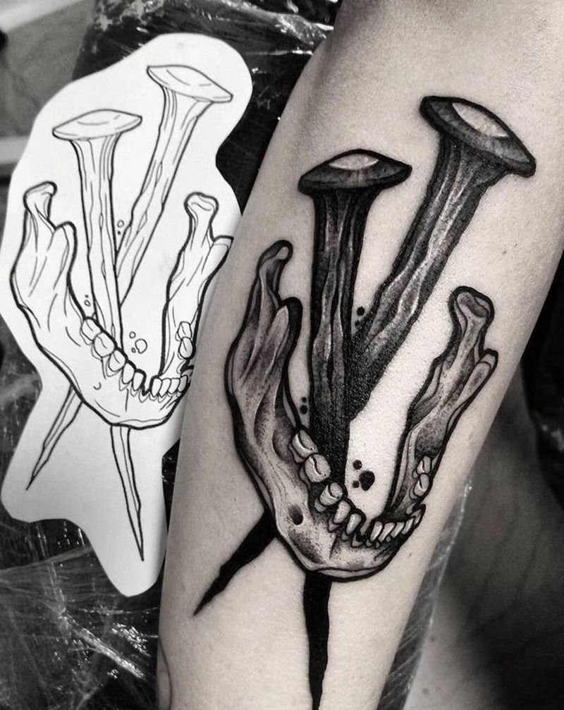 哈尔滨洗纹身店纹身图片_腰部背部New School图腾纹身图案