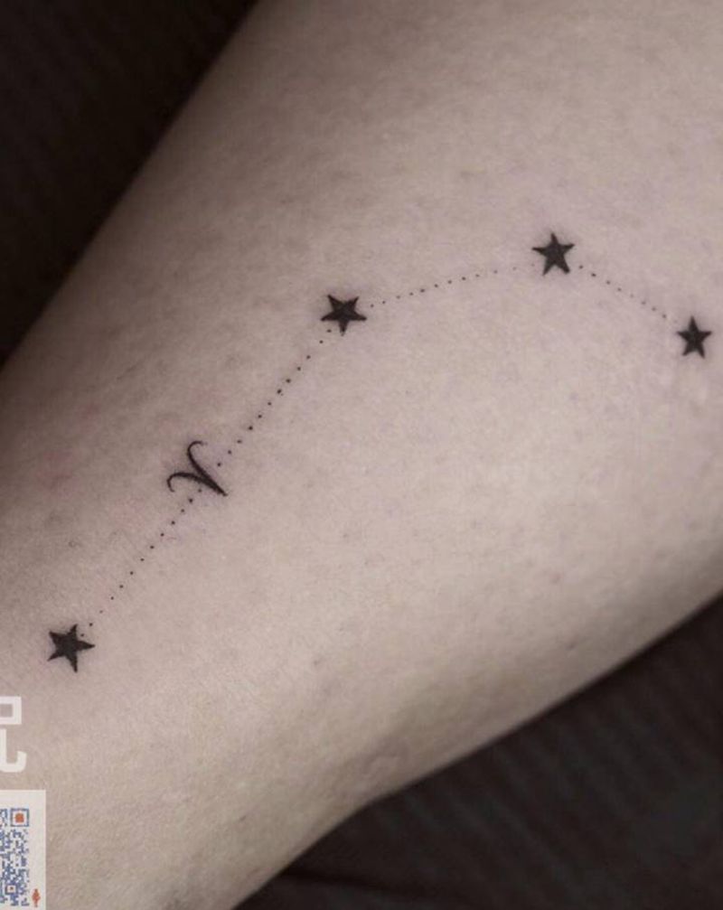 小清新纹身图片_手臂肩部点刺几何纹身图案