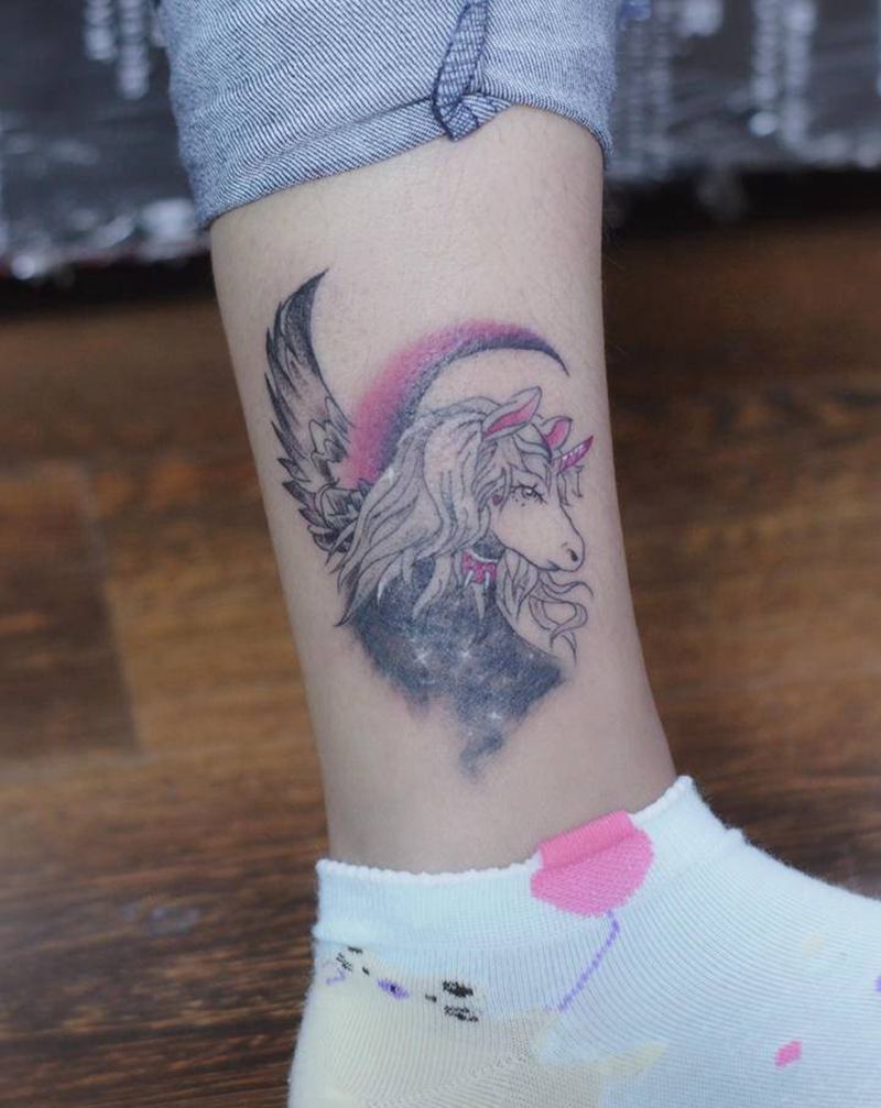 失败纹身遮盖纹身图片_腿部水墨独角兽纹身图案