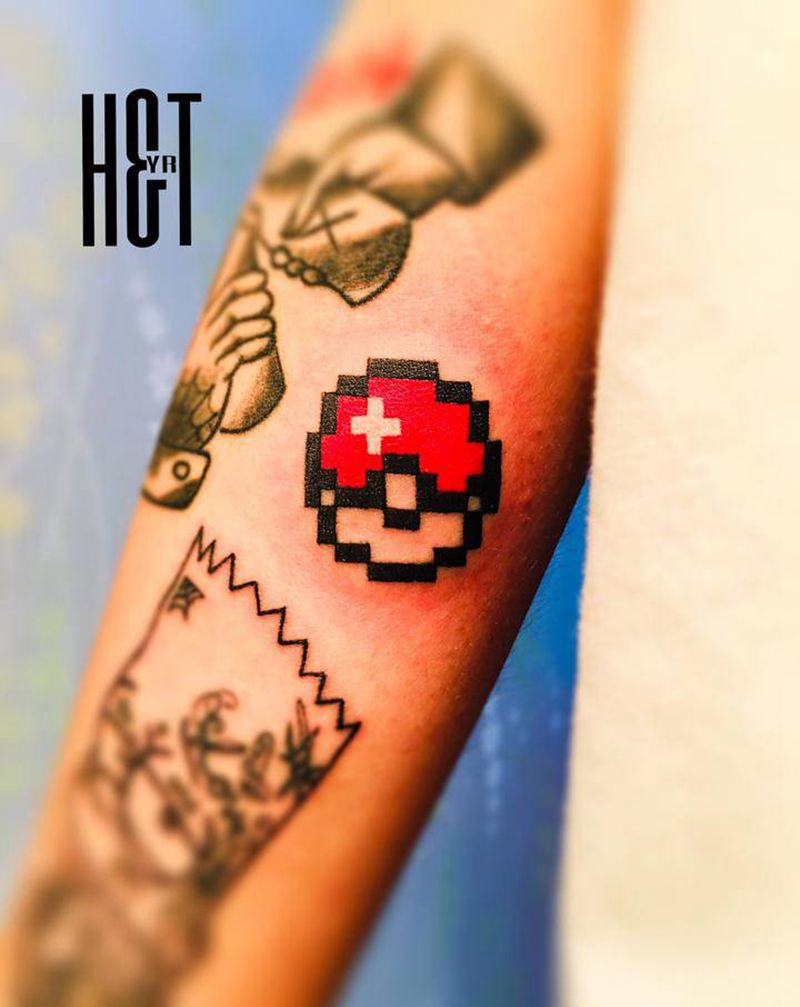 精灵球纹身图片_手臂New School拼花臂纹身图案