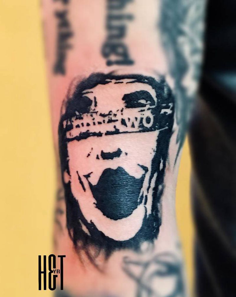 欧美花臂拼接纹身图片_手臂New School人物英文纹身图案