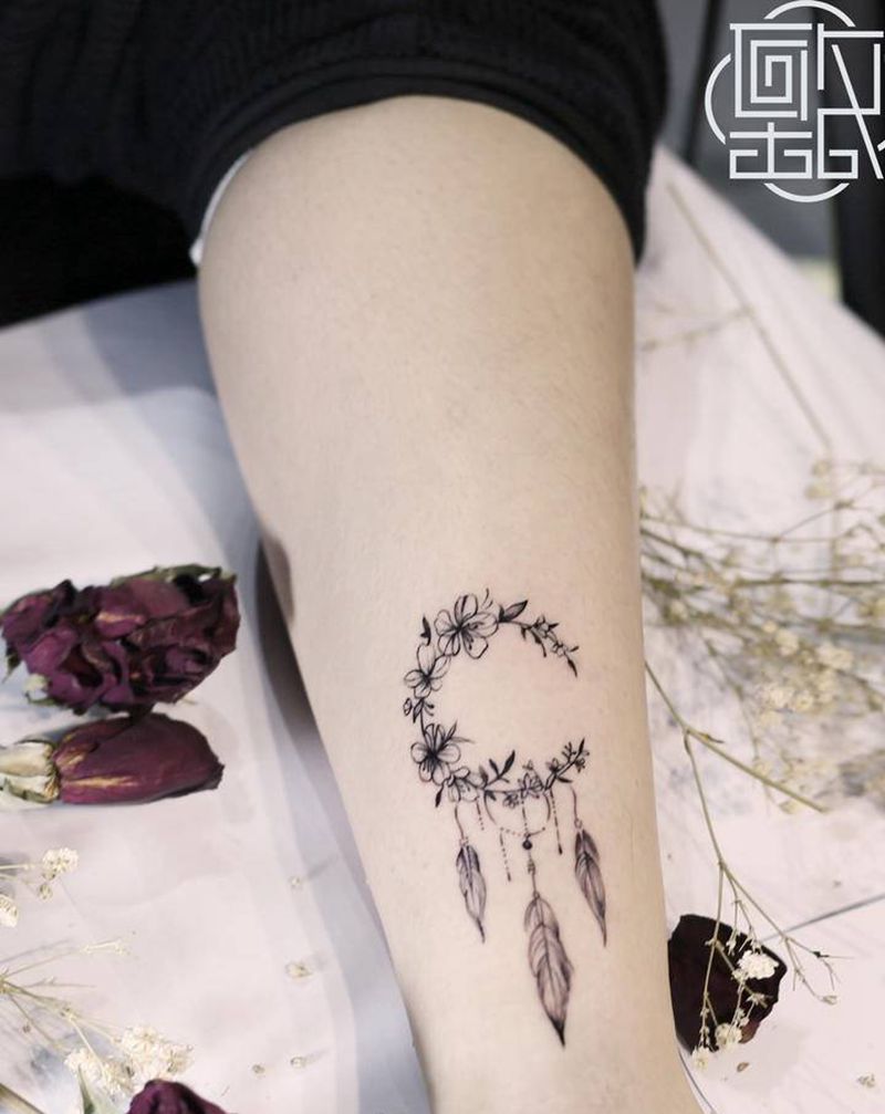 捕梦网纹身图片_脚部腿部几何点刺纹身图案