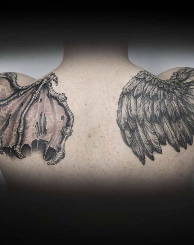 双翅纹身图片_肩部背部写实纹身图案