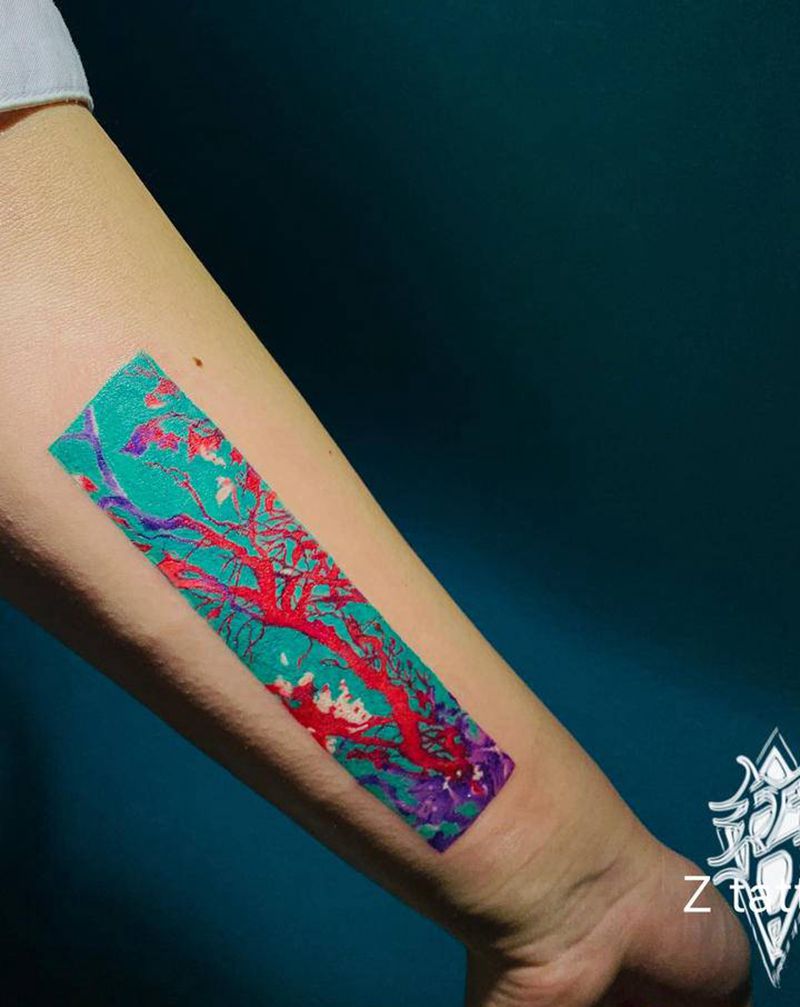 小臂内侧抽象画纹身图片_手臂水彩抽象图案纹身图案