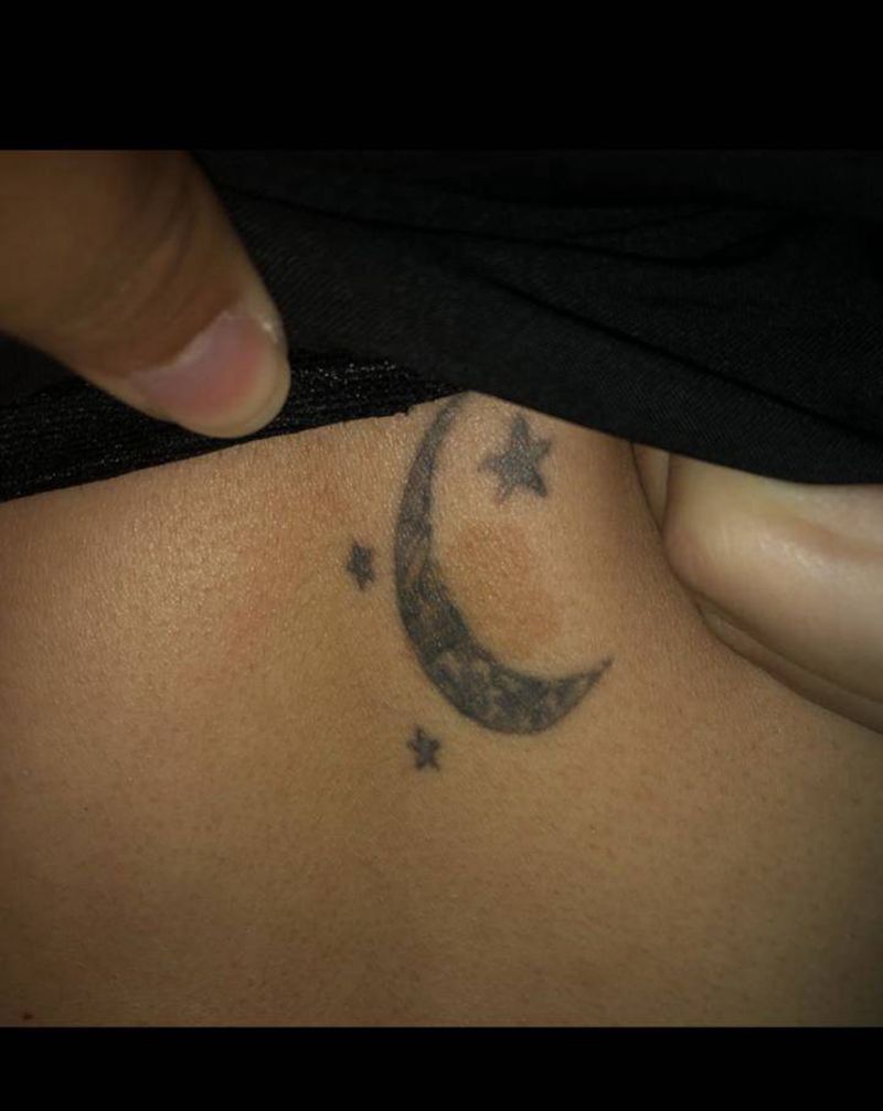 失败纹身修改纹身图片_背部水彩New School月亮纹身图案