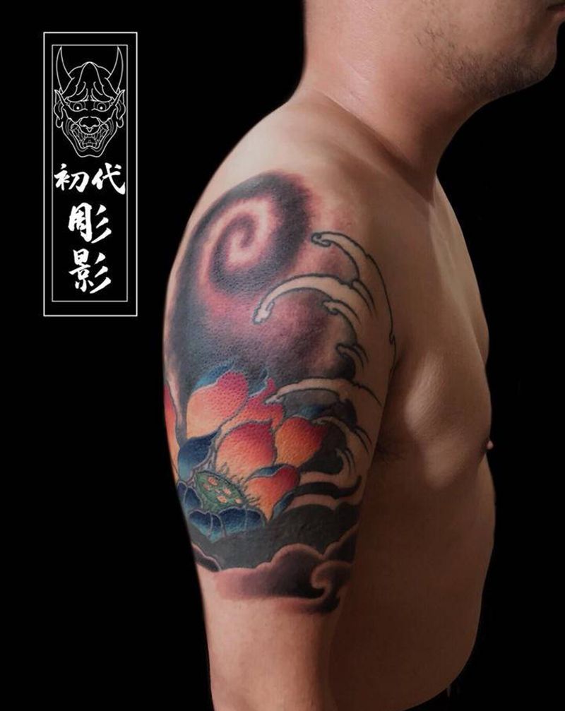 帮客人翻新纹身图片_手臂新传统荷花纹身图案
