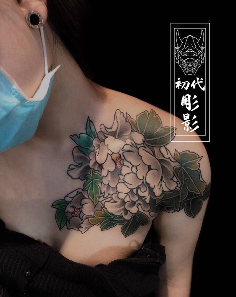 牡丹肩花（未完成）纹身图片_肩部胸部新传统牡丹彩色肩花纹身图案