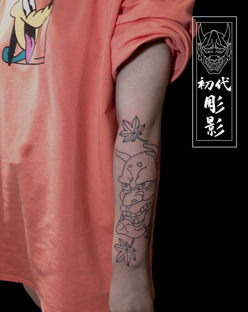 小臂般若线条纹身图片_手臂老传统般若枫叶纹身图案