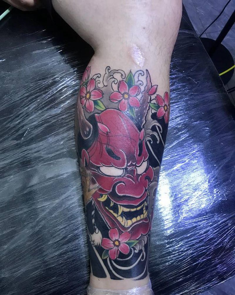 般若纹身图片_腿部新传统纹身图案