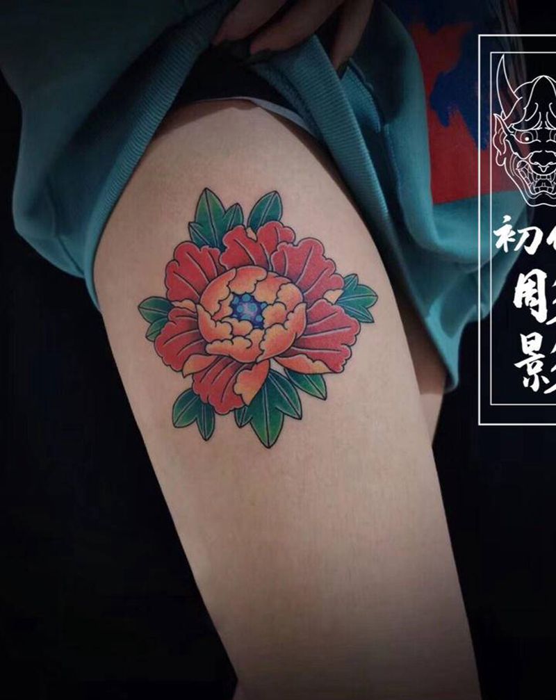 牡丹纹身图片_腿部老传统牡丹纹身图案