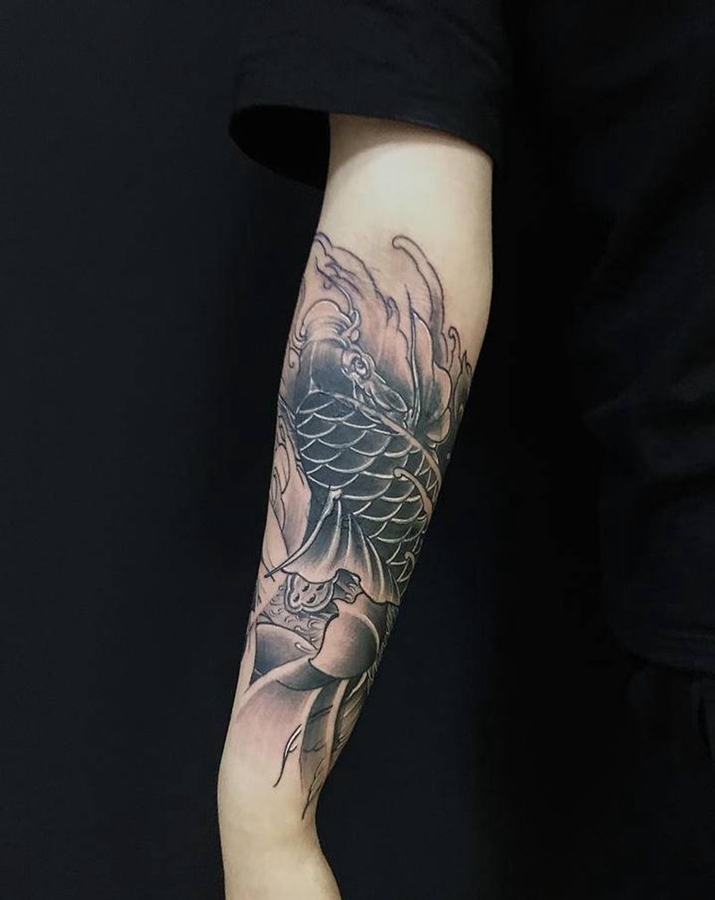 鲤鱼纹身图片_手臂新传统遮盖纹身图案